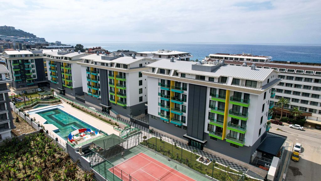 Property photo 1 of 23 Pristine Apartment For Sale In Alanya - Complex With Sports Courts And Facilities