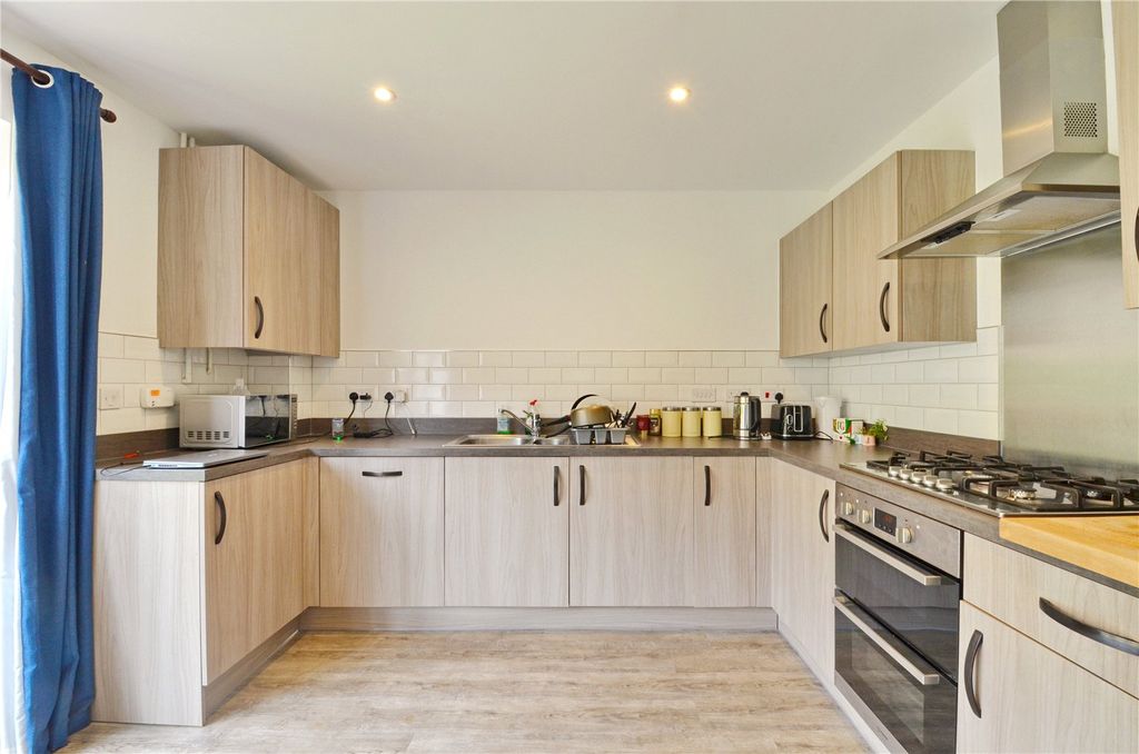Property photo 3 of 10 Picture No. 06