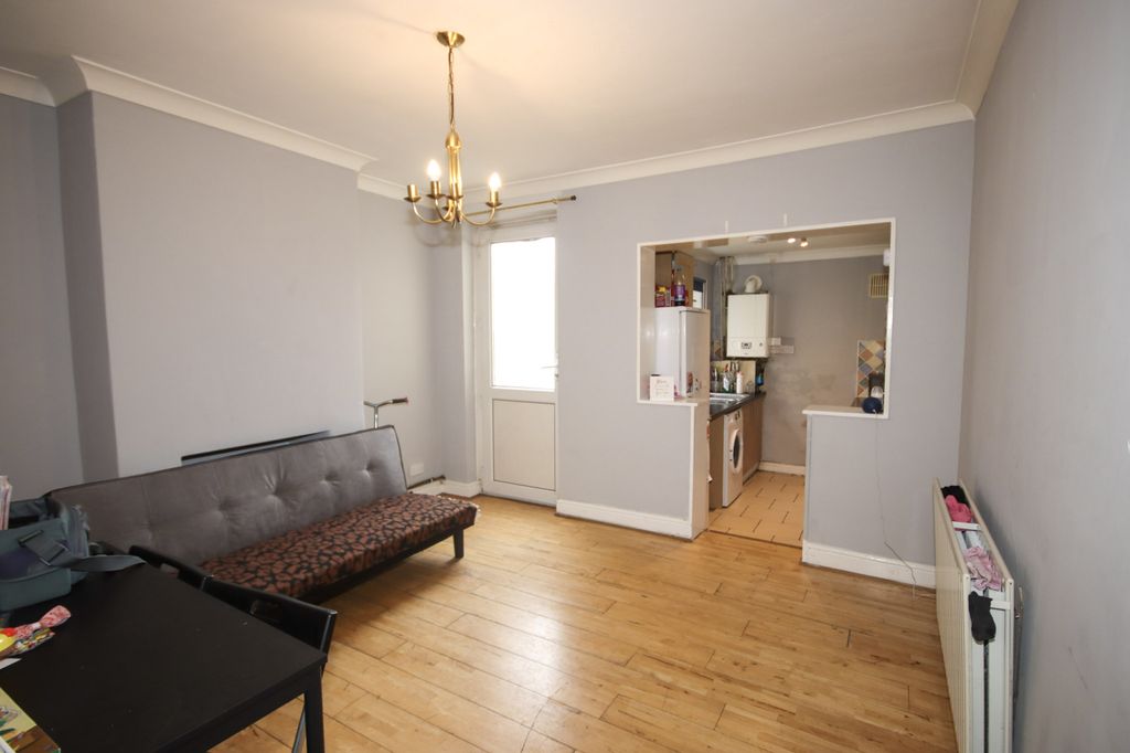 Property photo 3 of 9 Dining Room