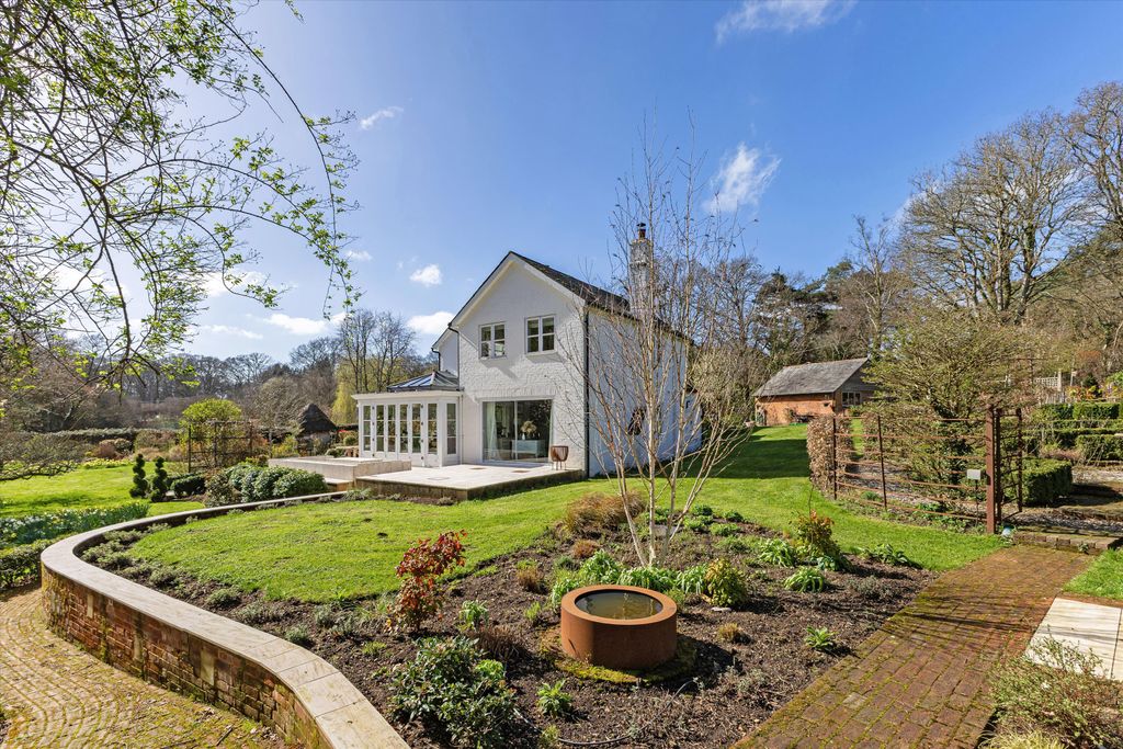 Property photo 2 of 20 Image