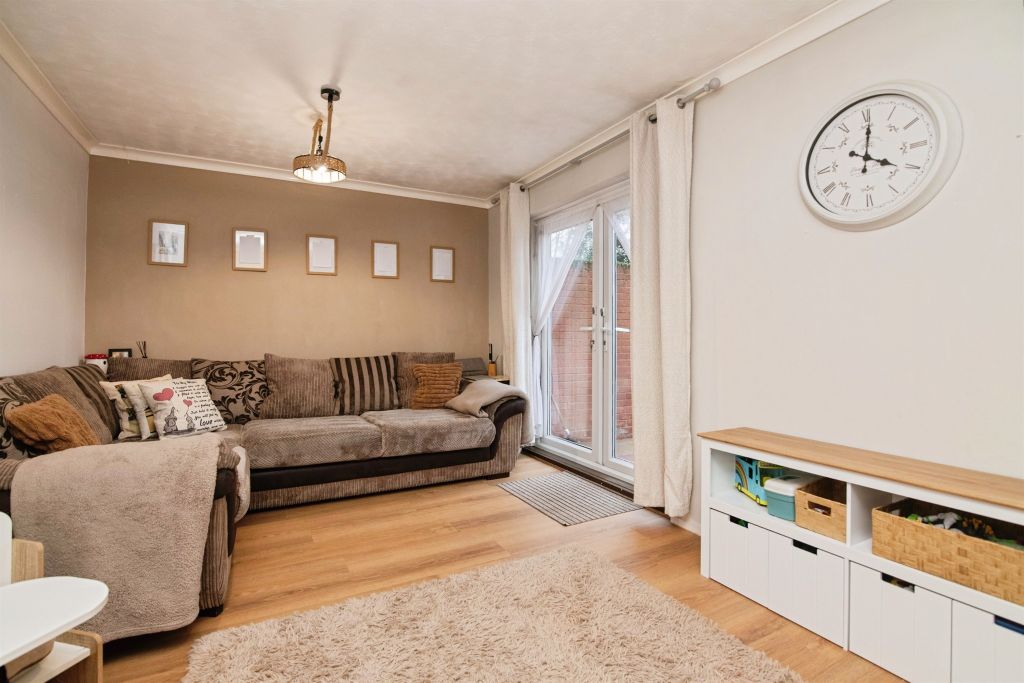 Property photo 2 of 20