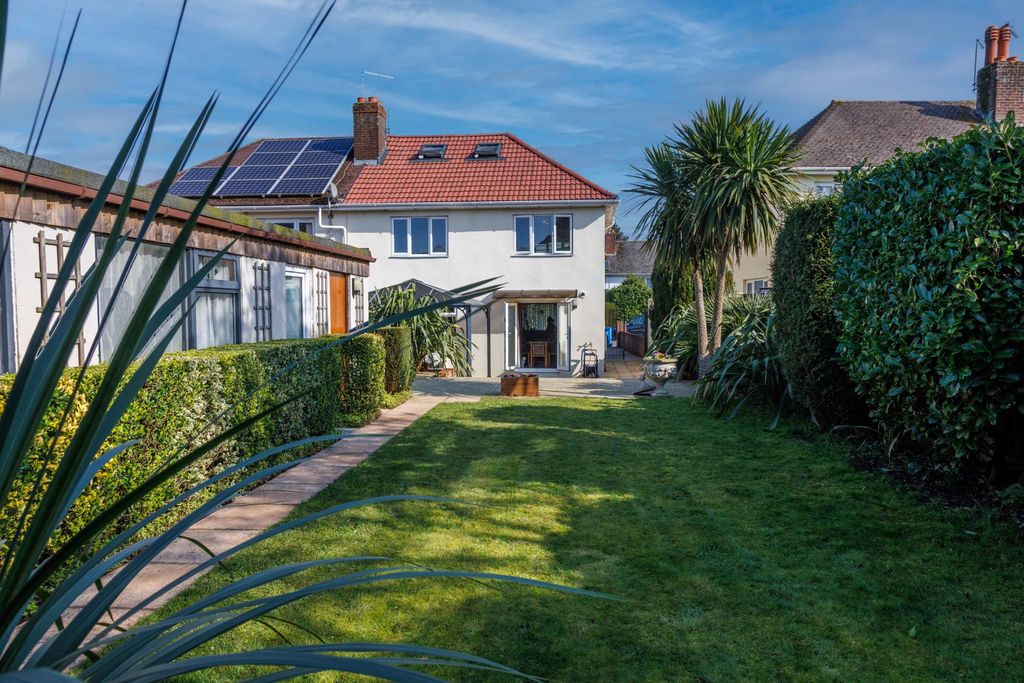 Property photo 1 of 48