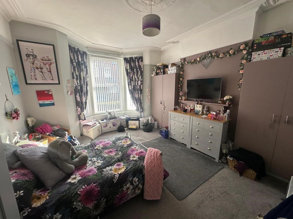 Property photo 3 of 20