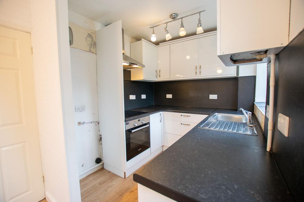 Property photo 2 of 15 Kitchen