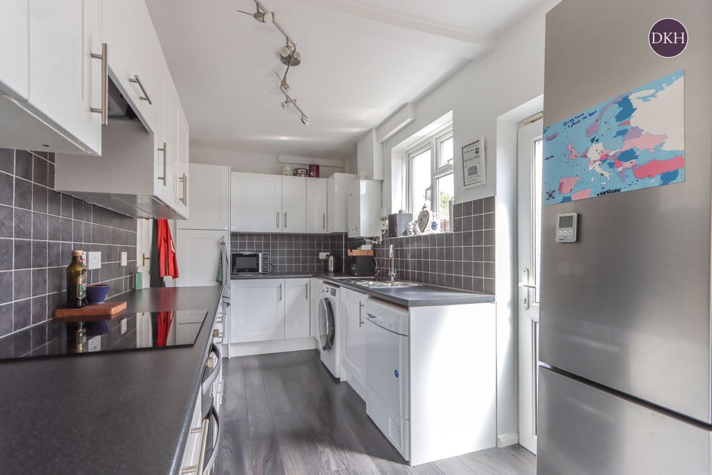 Property photo 3 of 15 Picture No. 13