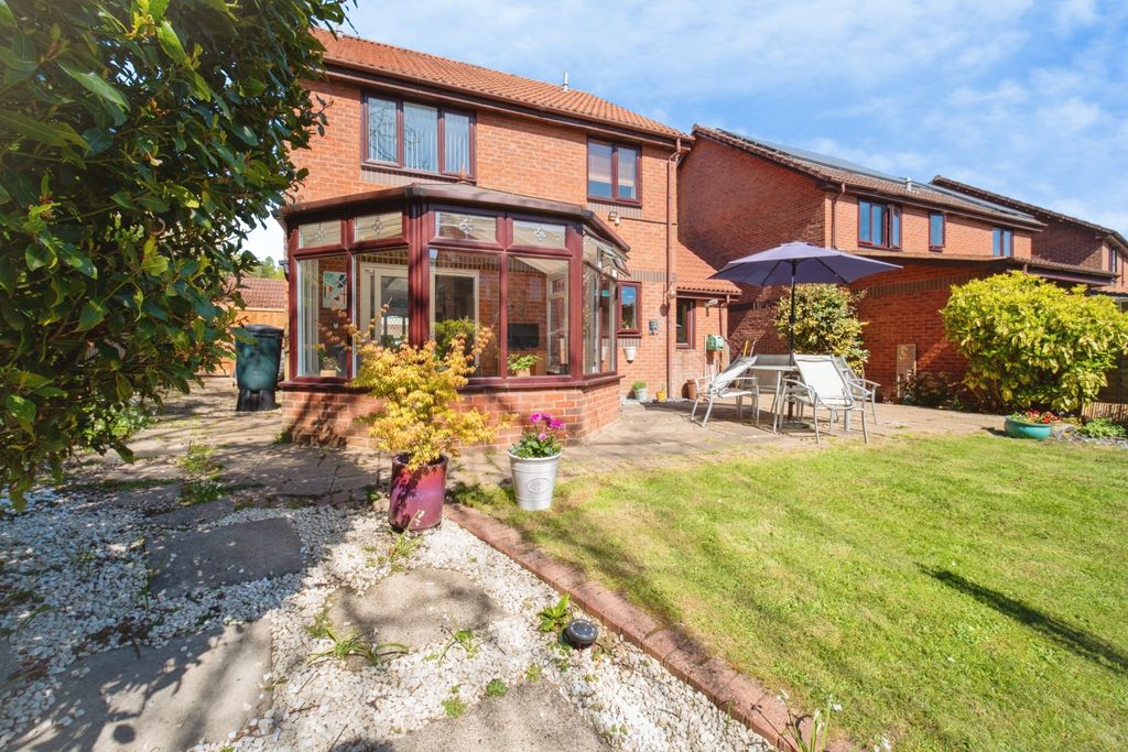 Property photo 3 of 18