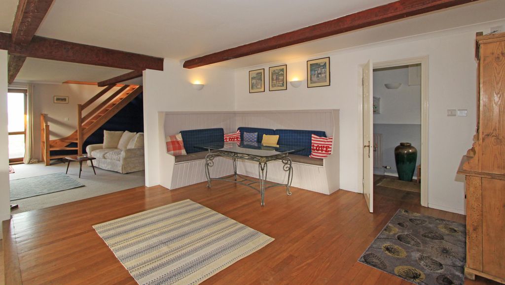 Property photo 3 of 22