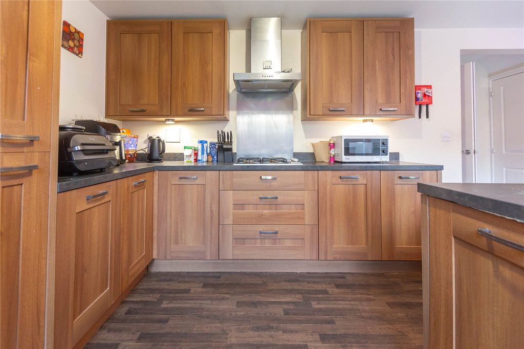 Property photo 2 of 9 Picture No. 45