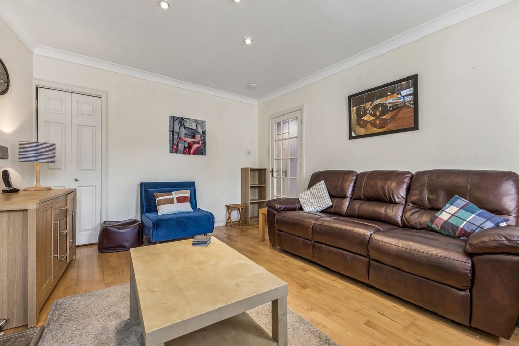 Property photo 3 of 15 Picture No. 04