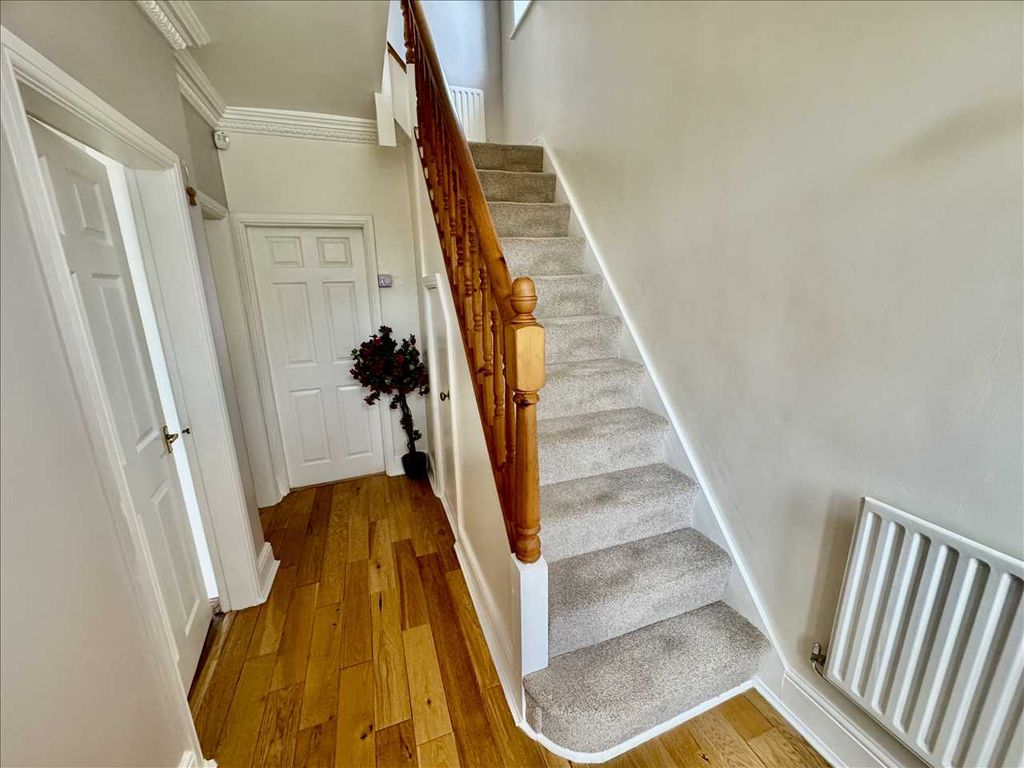 Property photo 2 of 13 Ground Floor