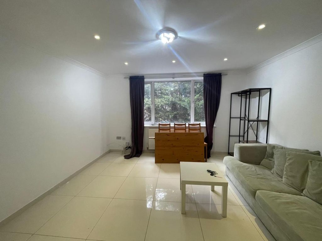 Property photo 2 of 7 Whatsapp Image 2025-10-16 At 15.55.03.Jpeg