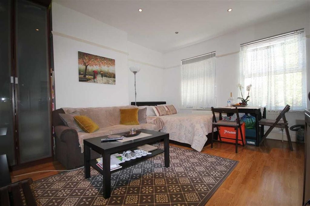 Property photo 2 of 4