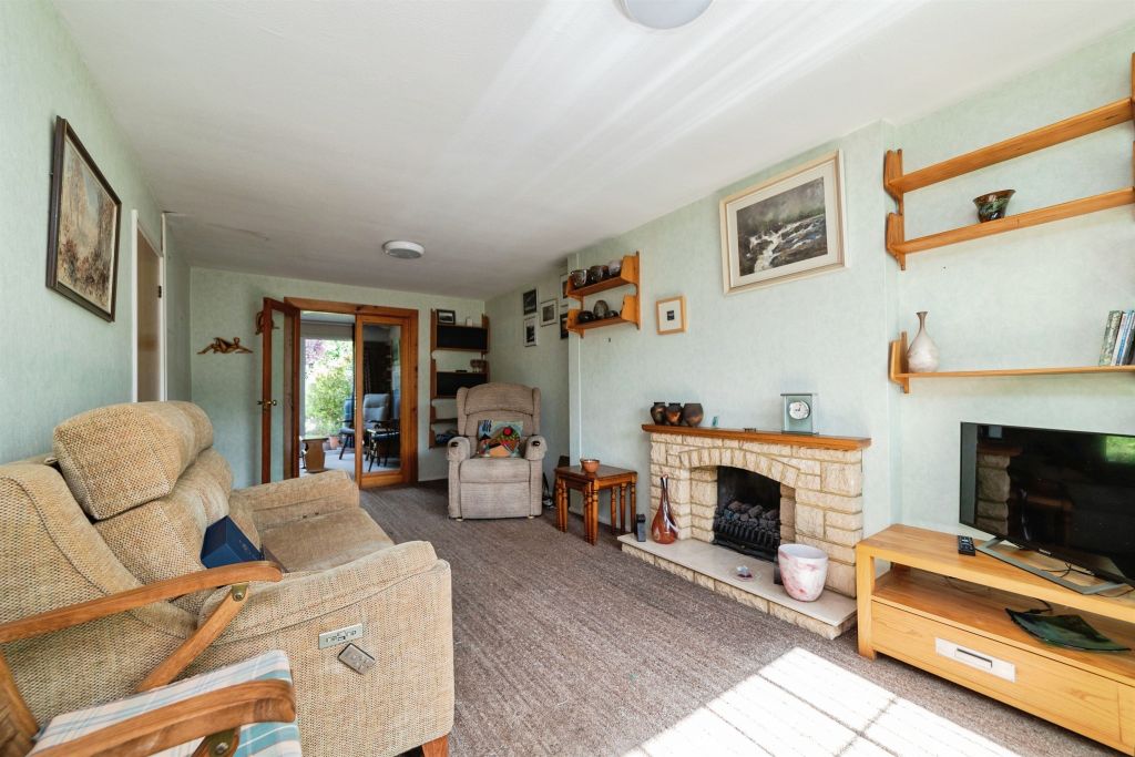 Property photo 2 of 18