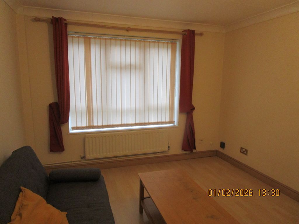 Property photo 2 of 7 Large Lounge
