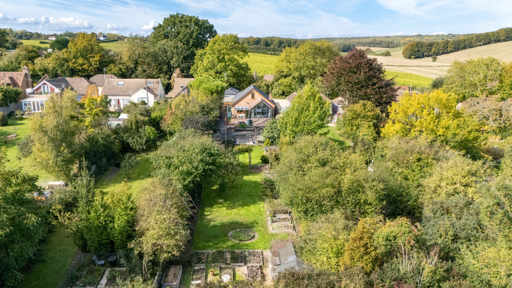 Property photo 2 of 35