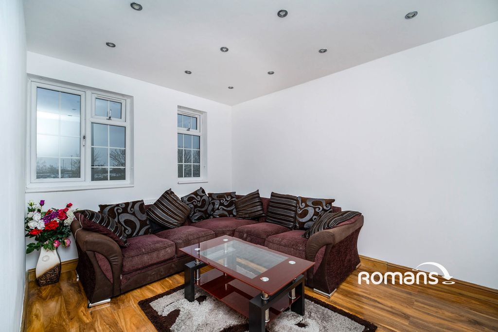 Property photo 1 of 10 Photo