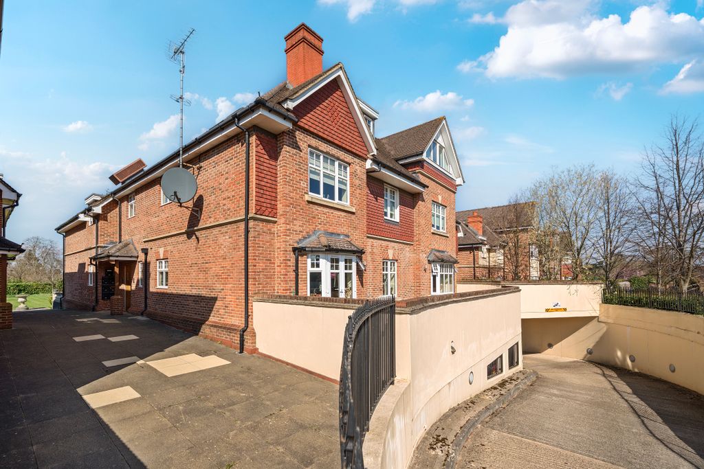 Property photo 1 of 9 Exterior