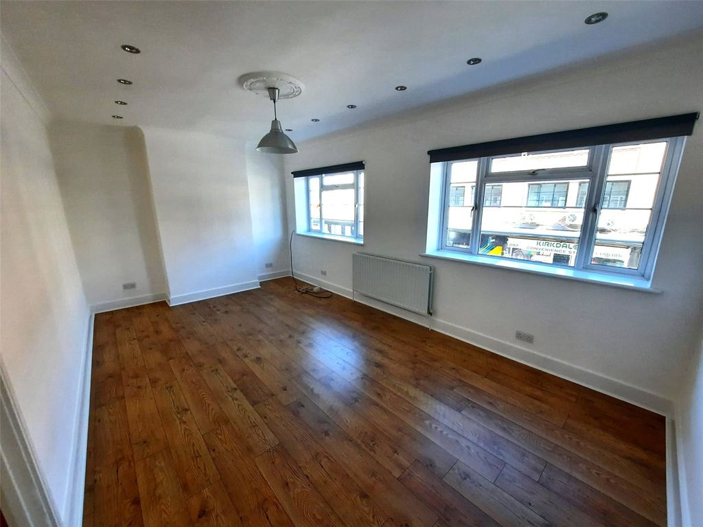 Property photo 3 of 9 Picture No. 14
