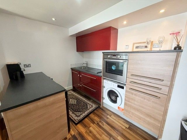 Property photo 2 of 7 Kitchen