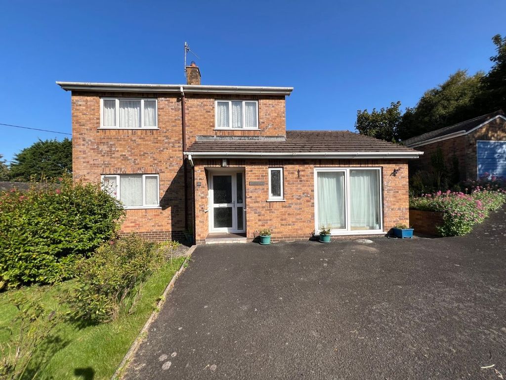 Property photo 2 of 41