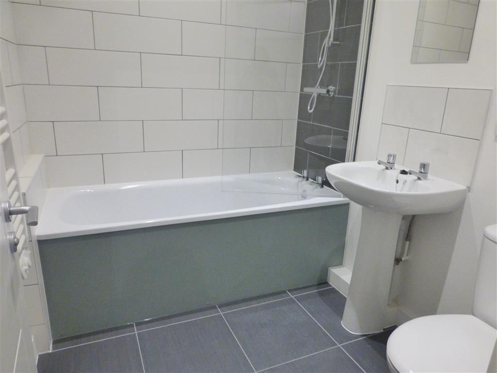 Property photo 1 of 5 Bathroom