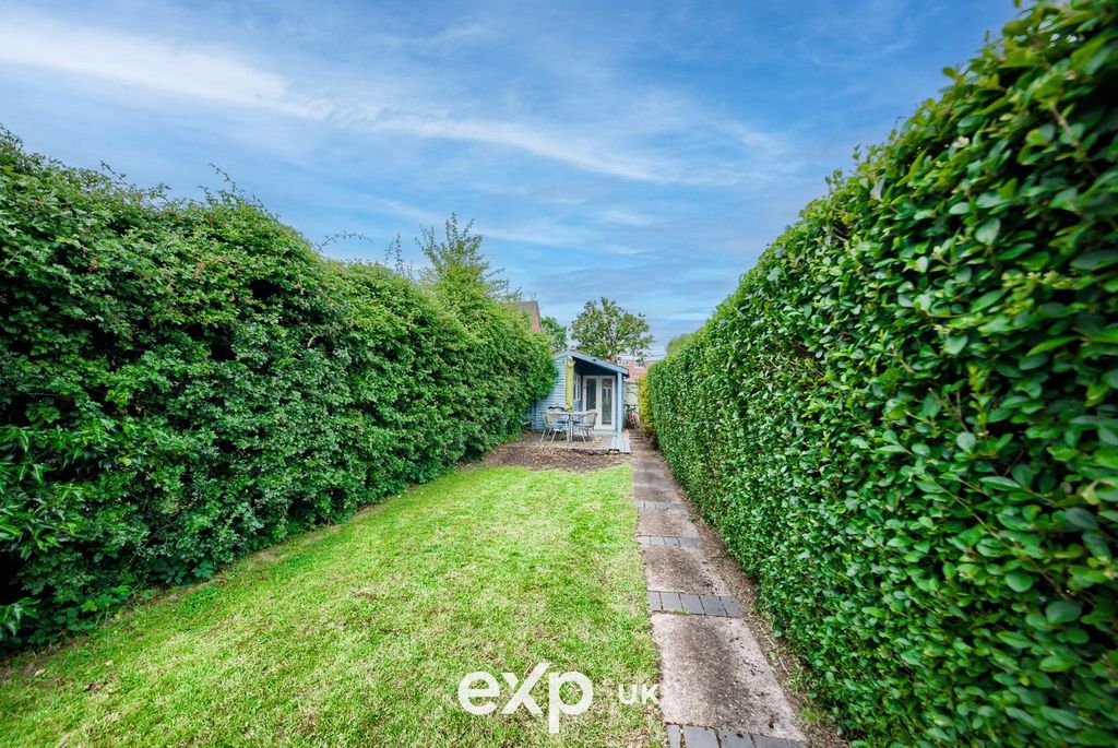 Property photo 3 of 18