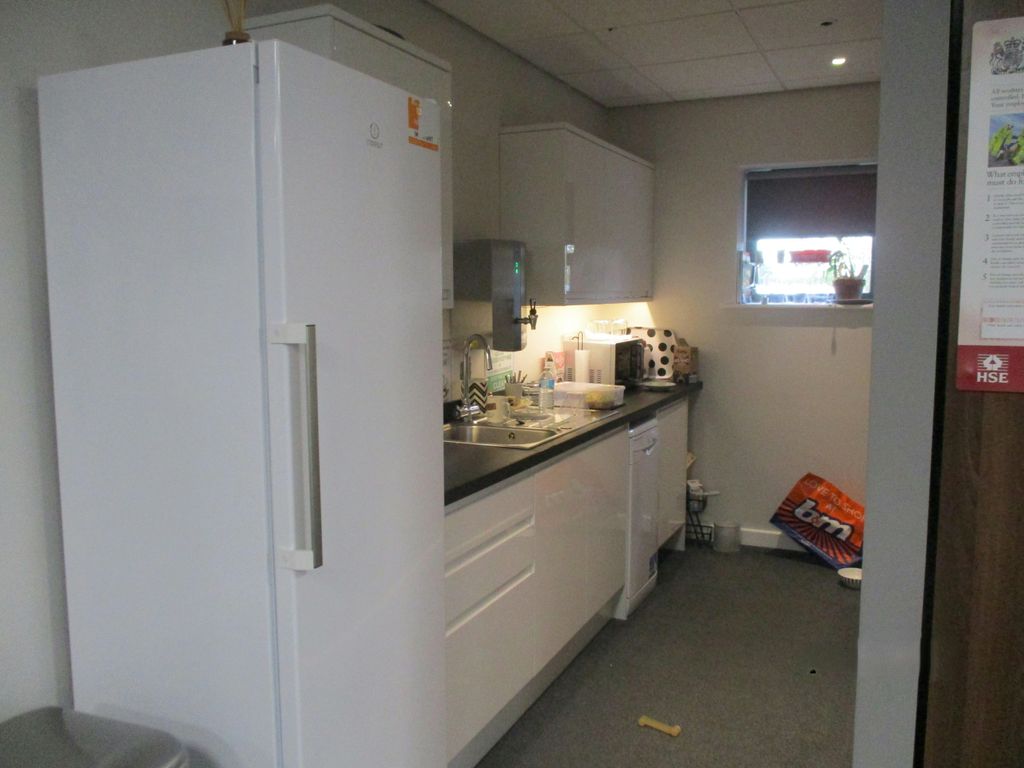 Property photo 3 of 7 Img_2516.Jpg