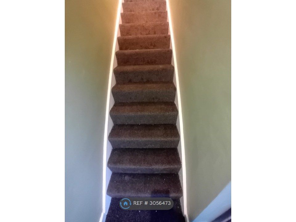 Property photo 2 of 32