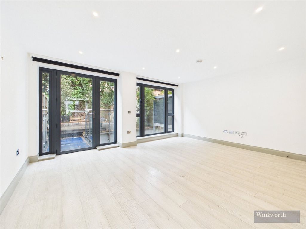 Property photo 3 of 12 Picture No. 04