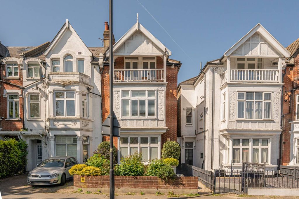 Property photo 1 of 11