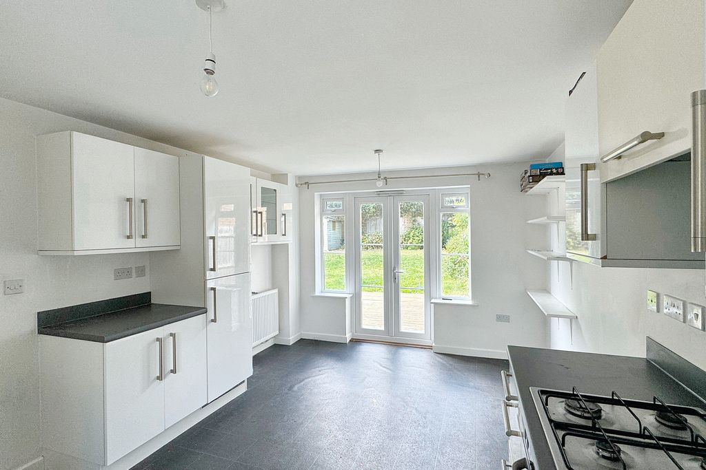 Property photo 2 of 11 E8C99A1F-4737-4280-A11B-09B4456731E5