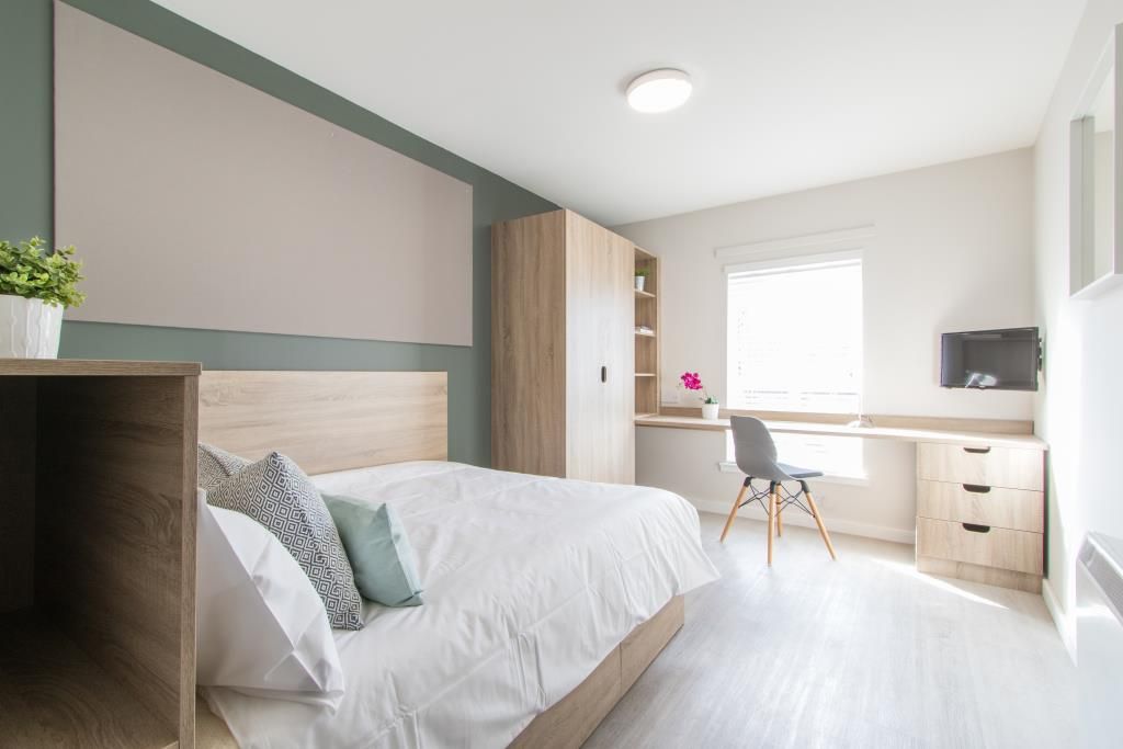 Property photo 3 of 6 Photo 2