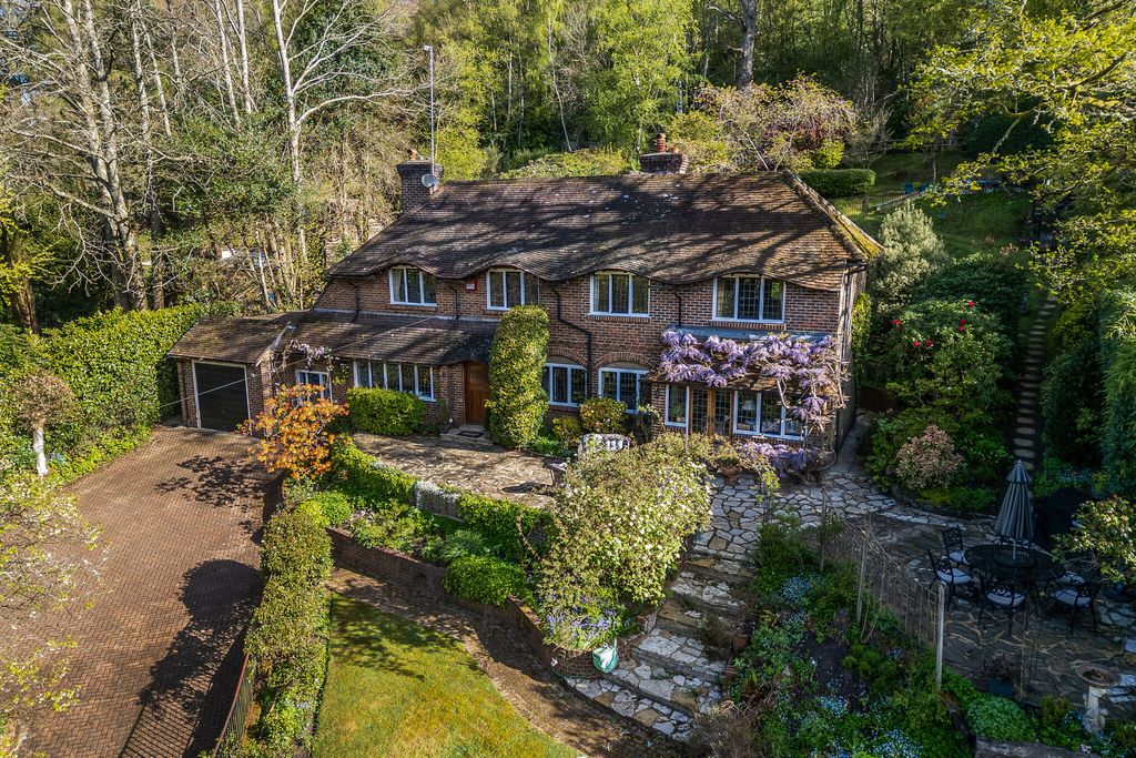 Property photo 1 of 25
