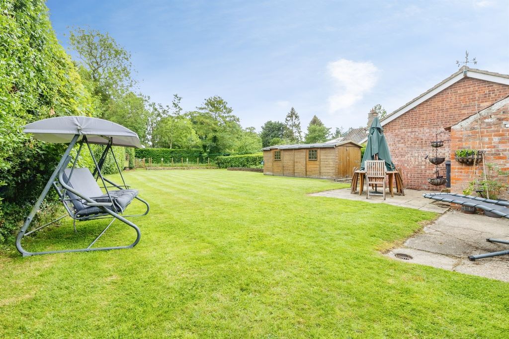 Property photo 2 of 34