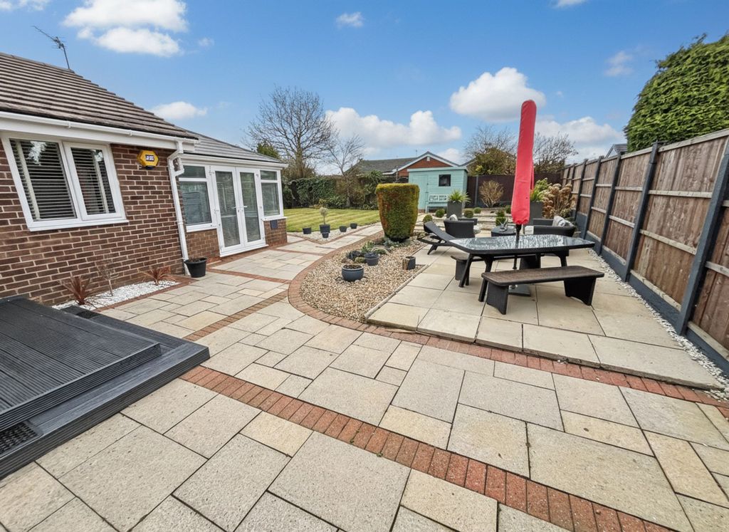 Property photo 2 of 47