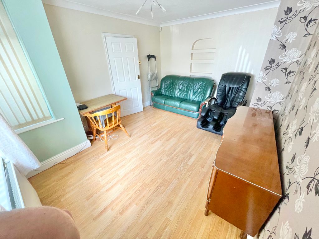 Property photo 3 of 21