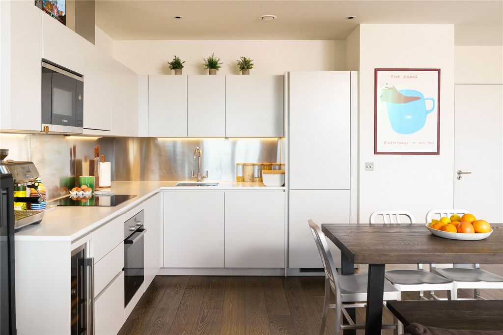 Property photo 3 of 21 Picture No. 24