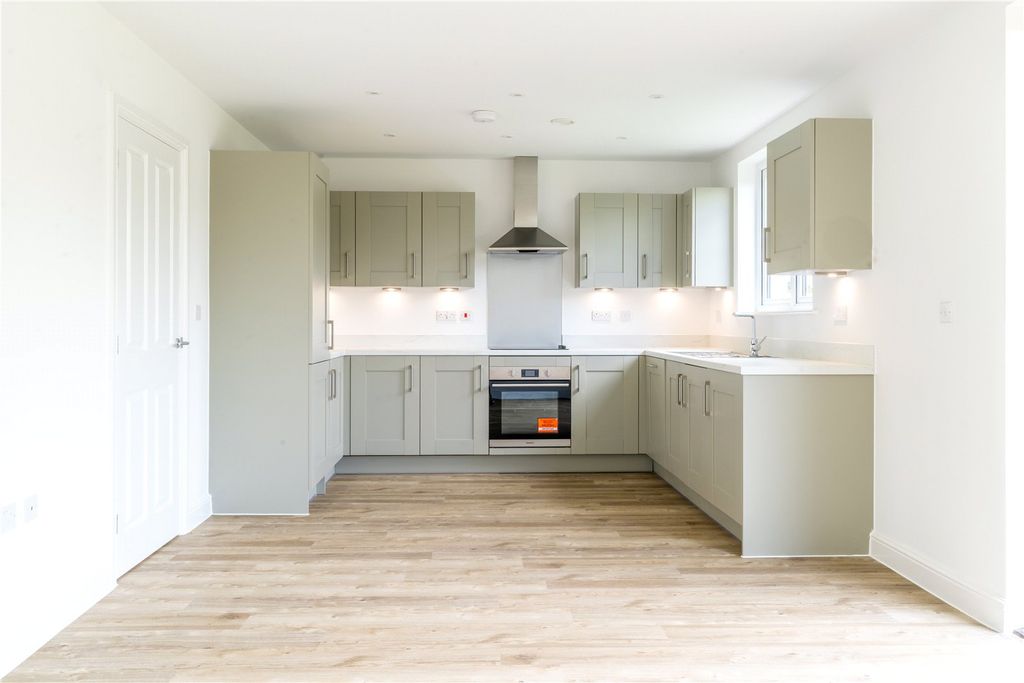 Property photo 3 of 14 Plot 46