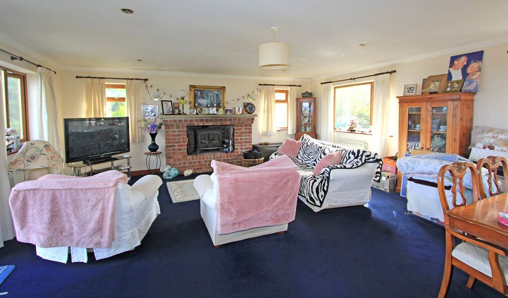 Property photo 2 of 33 Picture No. 30