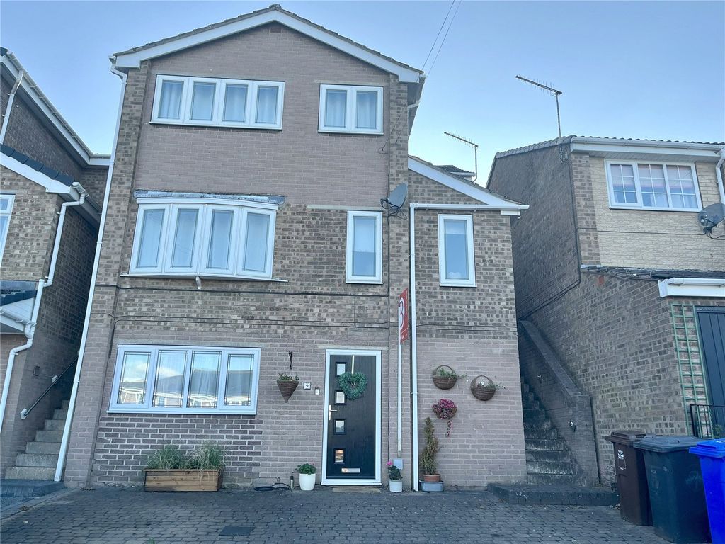 Property photo 2 of 20 Picture No. 31