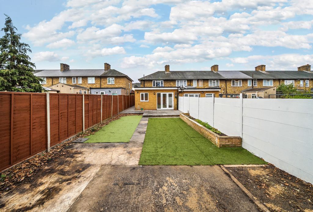 Property photo 2 of 10 1387703-1-6936Ad0...