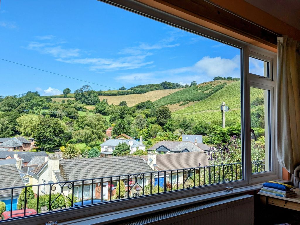 Property photo 3 of 22