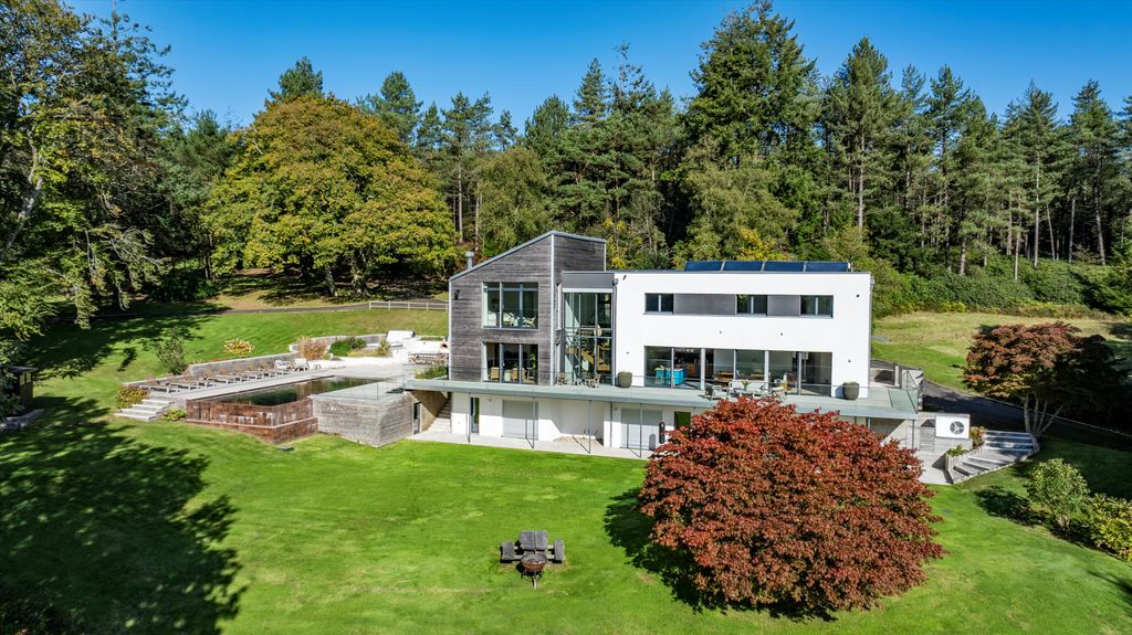 Property photo 2 of 32 Image