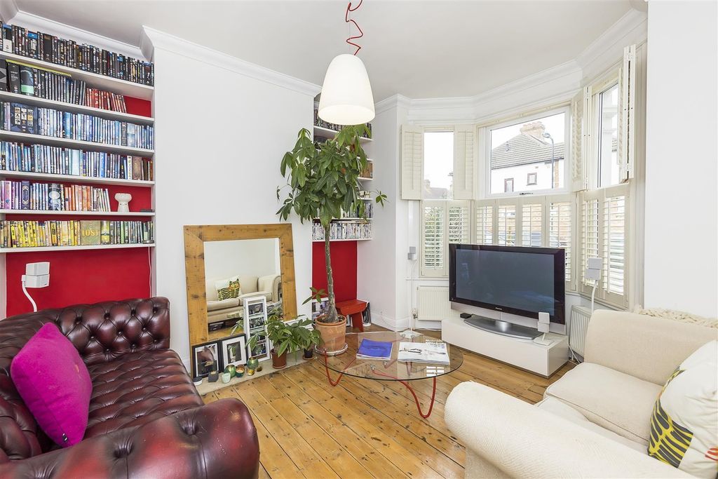 Property photo 3 of 16 2.Jpg