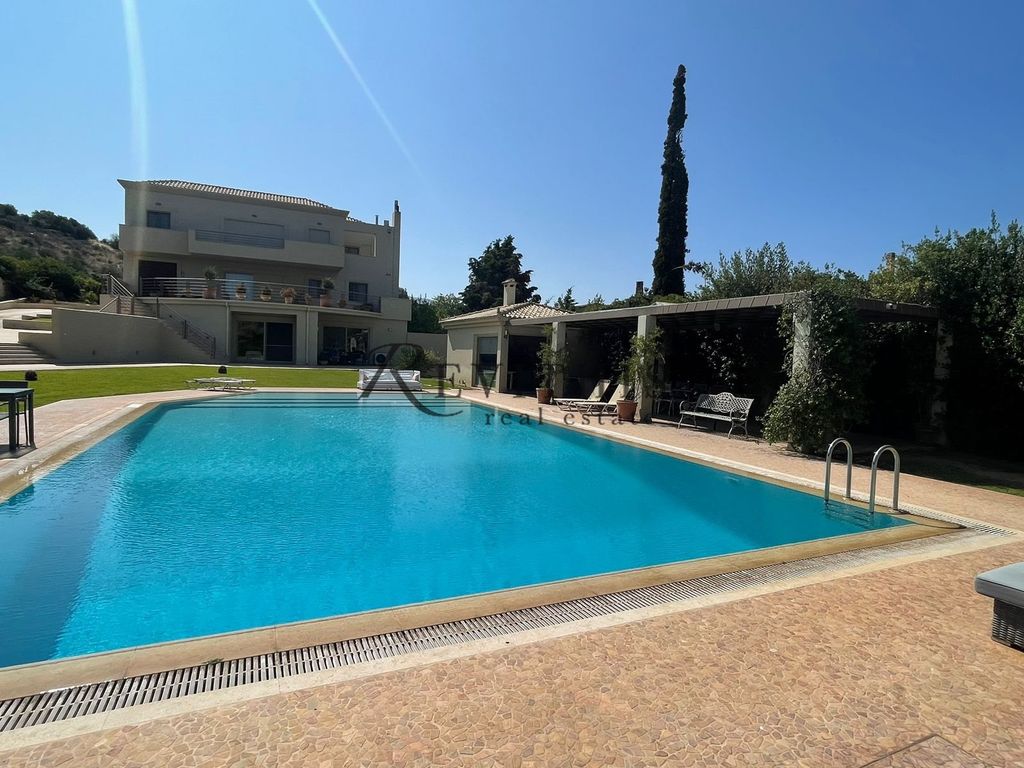 Property photo 1 of 22 - Luxury Villa With Private Pool & Garden In Agia Marina