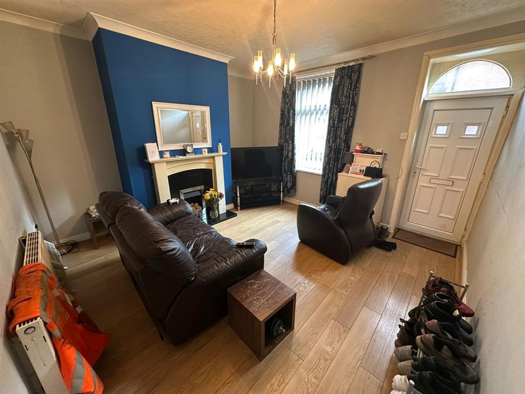 Property photo 3 of 14