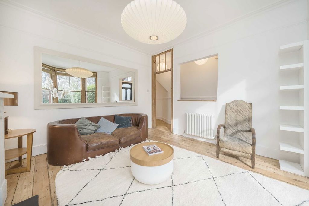 Property photo 2 of 6