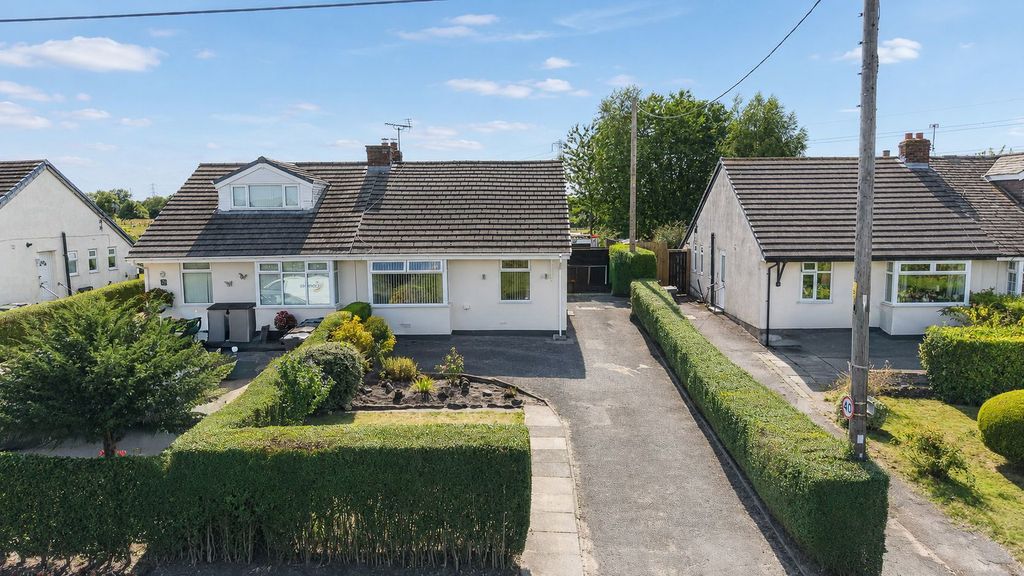Property photo 3 of 43