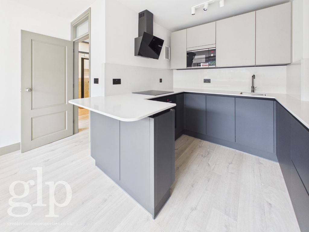 Property photo 2 of 23 5538703