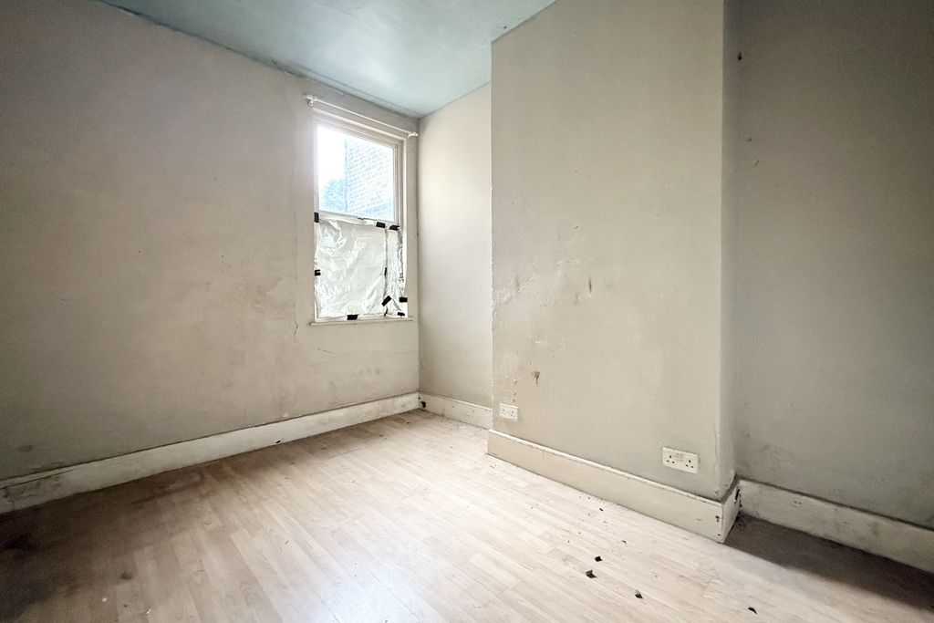 Property photo 3 of 13 3